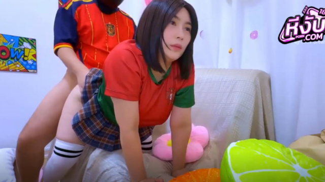 คลิปหลุด ทางบ้านบอลแพ้ต้องโดนเย็ดหีโดนบังคับเย็ดหีเสียวๆตามทีตกลงไว้โดนซอยหีรัวๆเย็ดหีฟิตๆโครตเสียวควยกระแทกท่าหมารัวๆก่อนปล่อยน้ำแแตกในคาหี